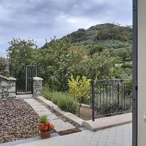 Apartment Casa Terra E Mare By Holiday World, Sestri Levante